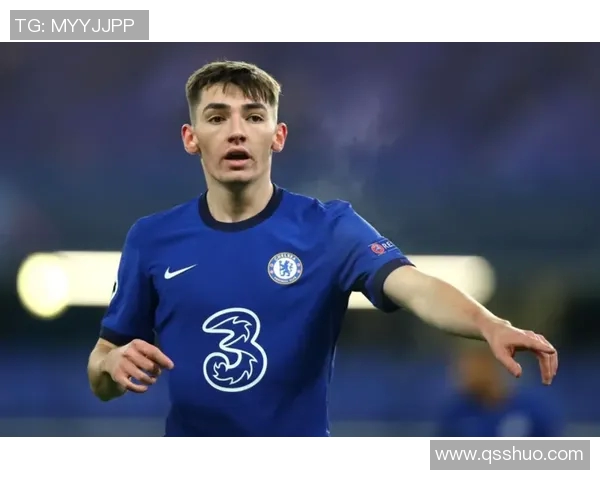 哈维西蒙斯崛起之路：从青年才俊到足球场上的新星