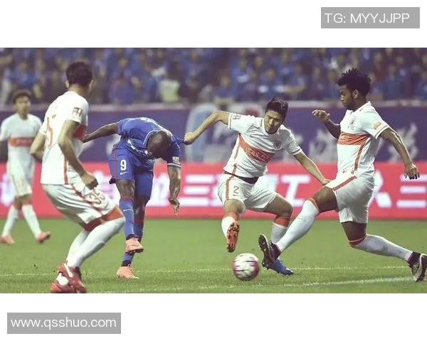 鲁能与申花激战在即球迷期待精彩对决与精彩瞬间