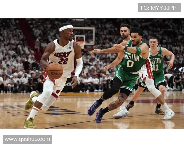 热火与凯尔特人激战正酣大帽瞬间点燃全场激情