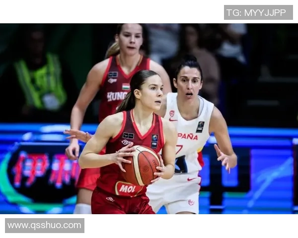 立陶宛女篮迎战加拿大队争夺国际篮球赛荣誉之战